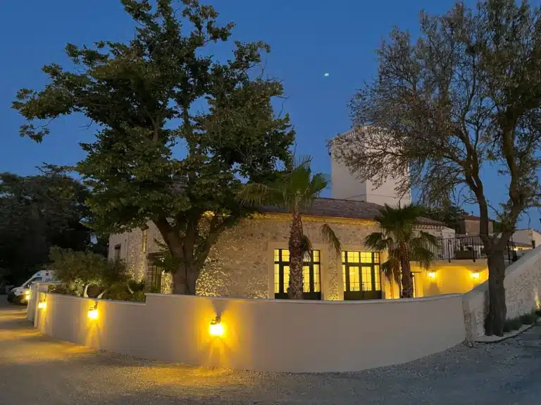 domaine-mariage-herault-vue-exterieure-nuit